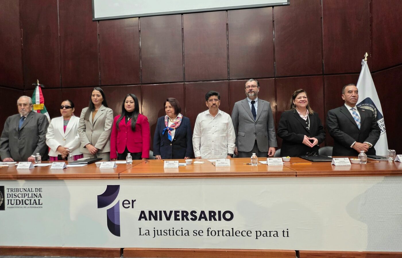 Integrantes del Tribunal de Disciplina Judicial durante la presentación de resultados de su primer año de labores