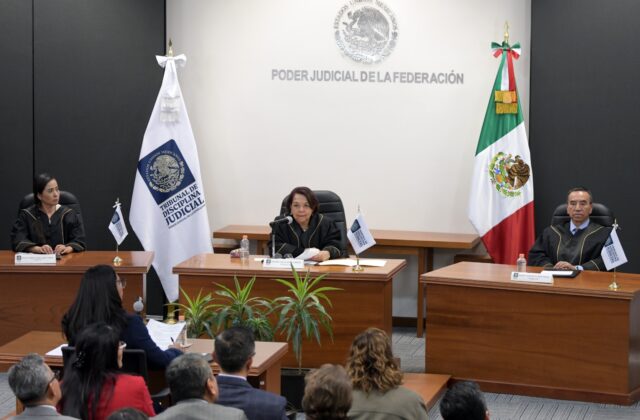 Las magistraturas Indira Isabel García Pérez, Celia Maya García y Rufino H. León Tovar durante una sesión del Tribunal de Disciplina Judicial